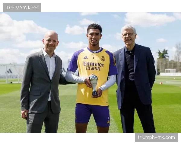 奥布拉克入选FIFA最佳阵容,门将荣耀闪耀足坛 奥布拉克入选FIFA最佳阵容,门将荣耀闪耀足坛